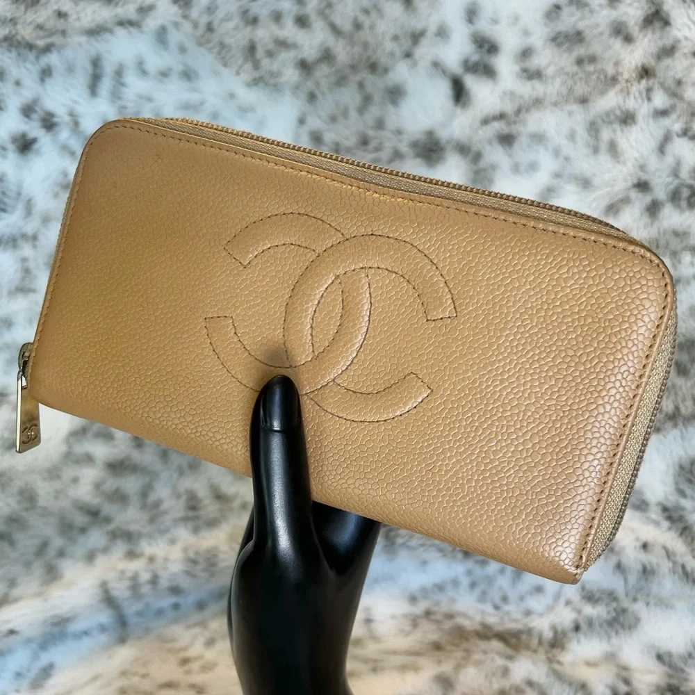 Chanel Caviar Zippy Wallet